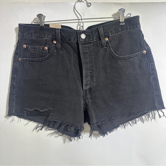 New Levi’s 501 Original Denim Shorts for Women Black frayed hem distressed 29 - Picture 3 of 4
